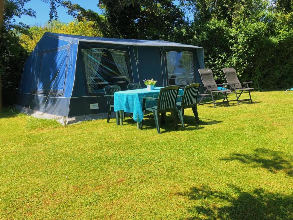 4 Persoons Ingerichte Tent Op Kleine Camping Hotel Anna Paulowna Exterior photo
